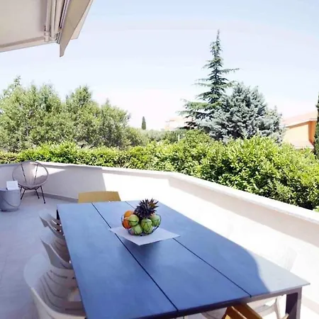 Apartment Premium Zara