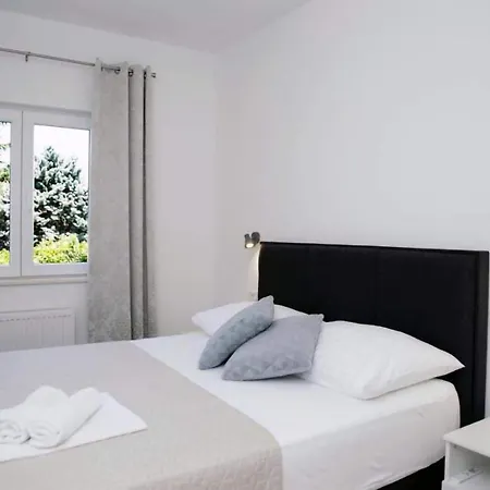 Premium Zara Vodice